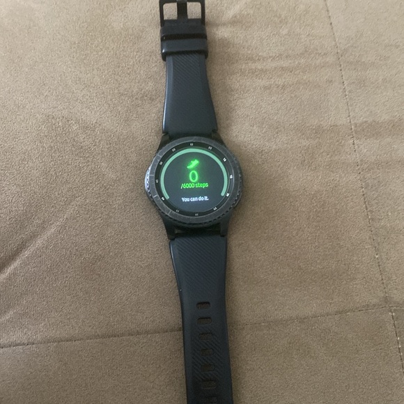 Samsung smart watch  with 2 chargers and 2 dust absorbers main image 5